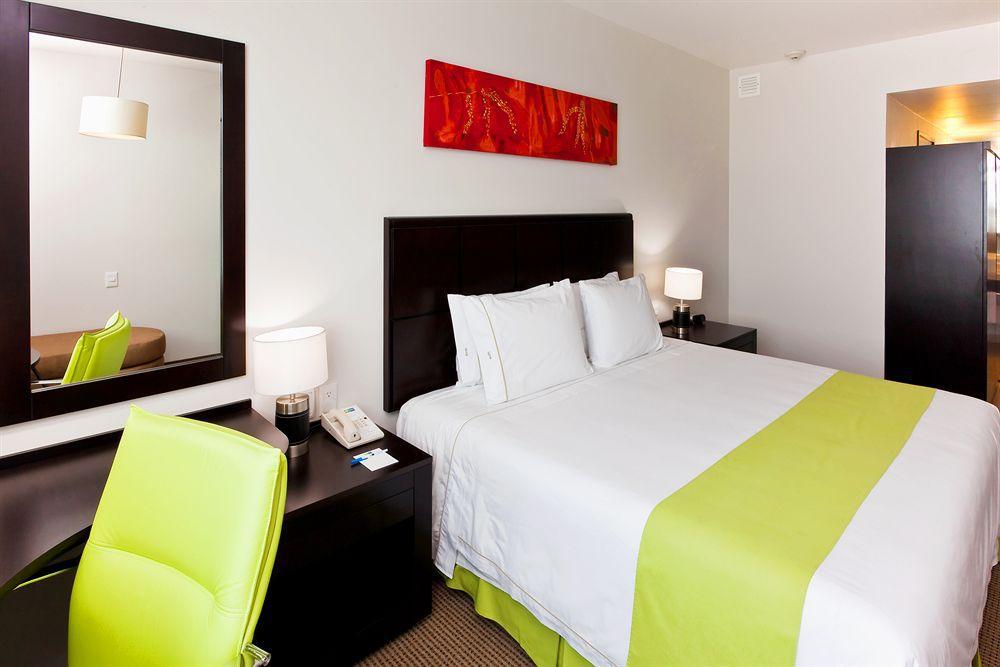 Holiday Inn Express Guadalajara Iteso By Ihg Zapopan Rom bilde