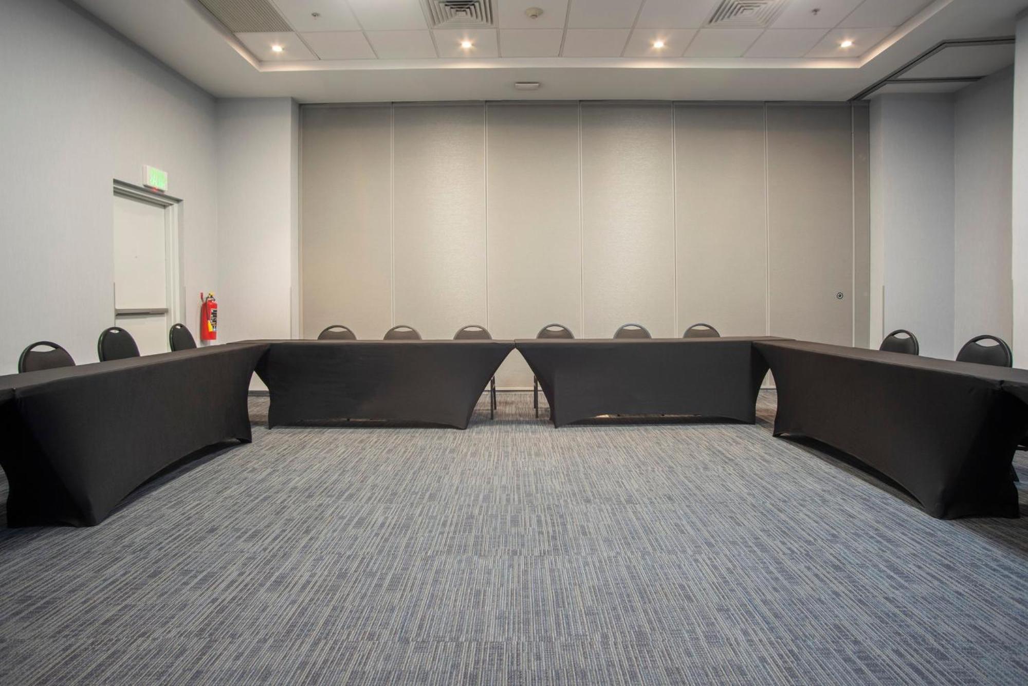 Holiday Inn Express Guadalajara Iteso By Ihg Zapopan Eksteriør bilde