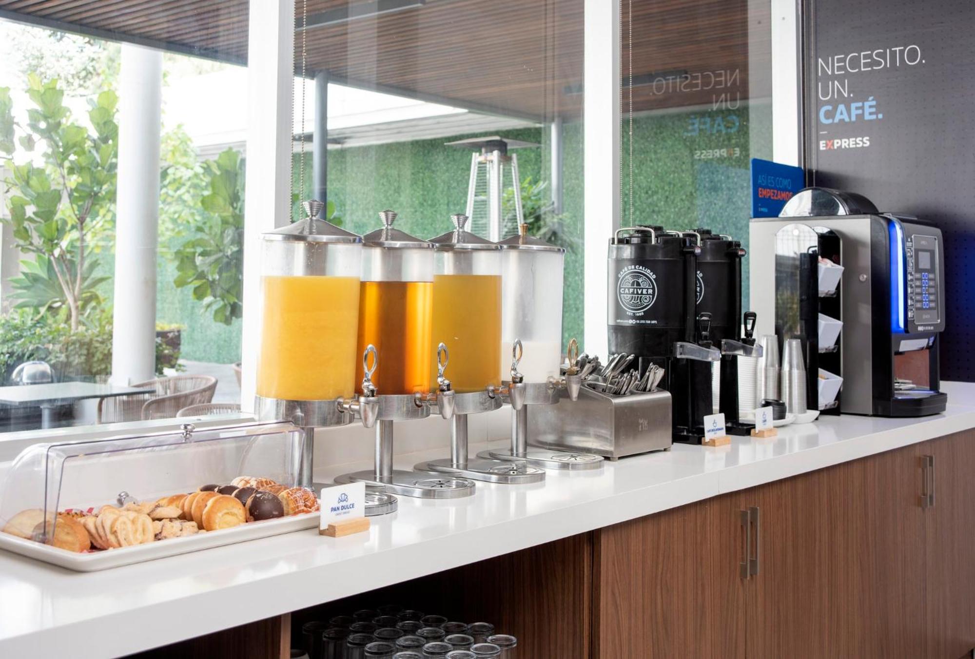 Holiday Inn Express Guadalajara Iteso By Ihg Zapopan Eksteriør bilde
