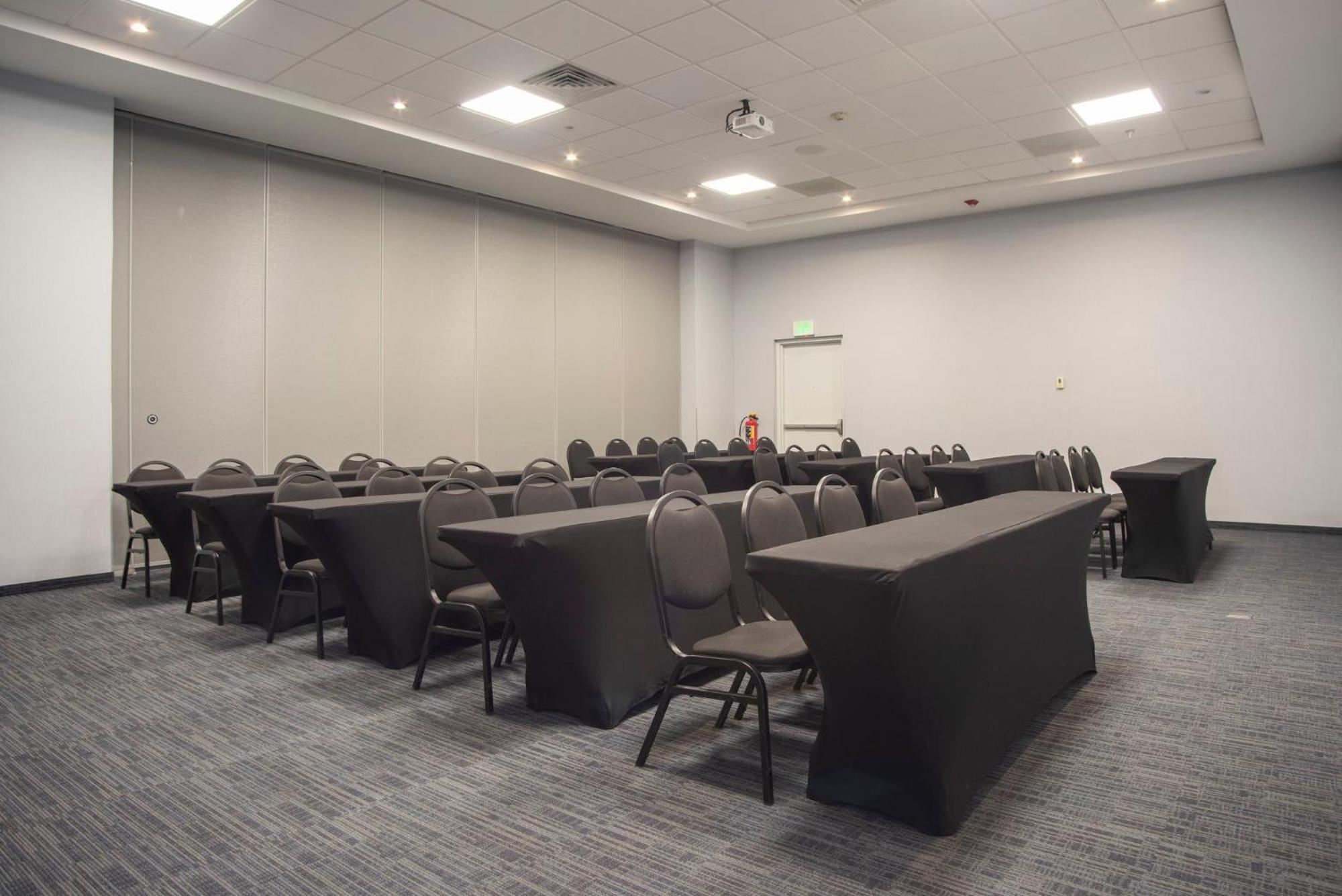 Holiday Inn Express Guadalajara Iteso By Ihg Zapopan Eksteriør bilde