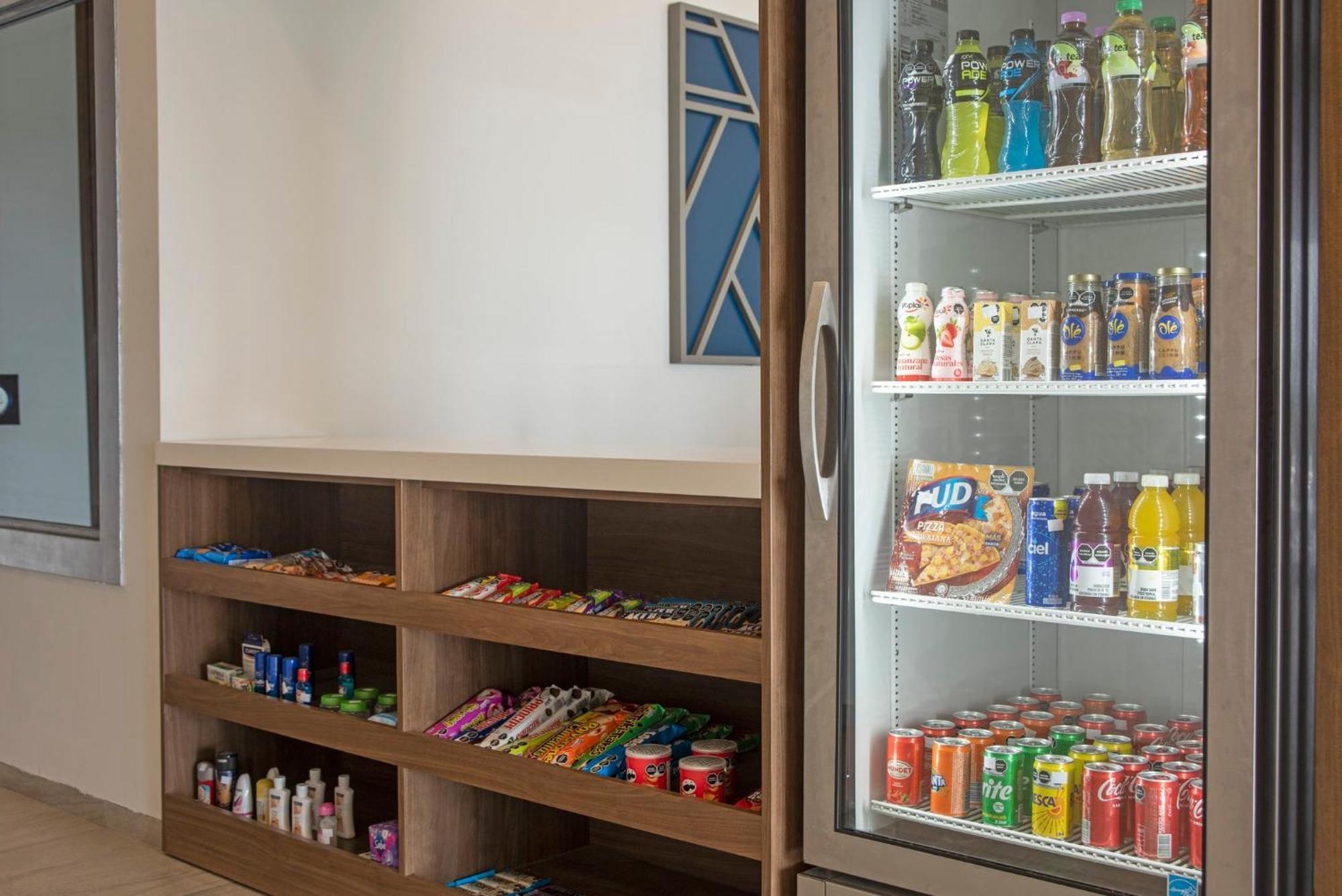Holiday Inn Express Guadalajara Iteso By Ihg Zapopan Eksteriør bilde