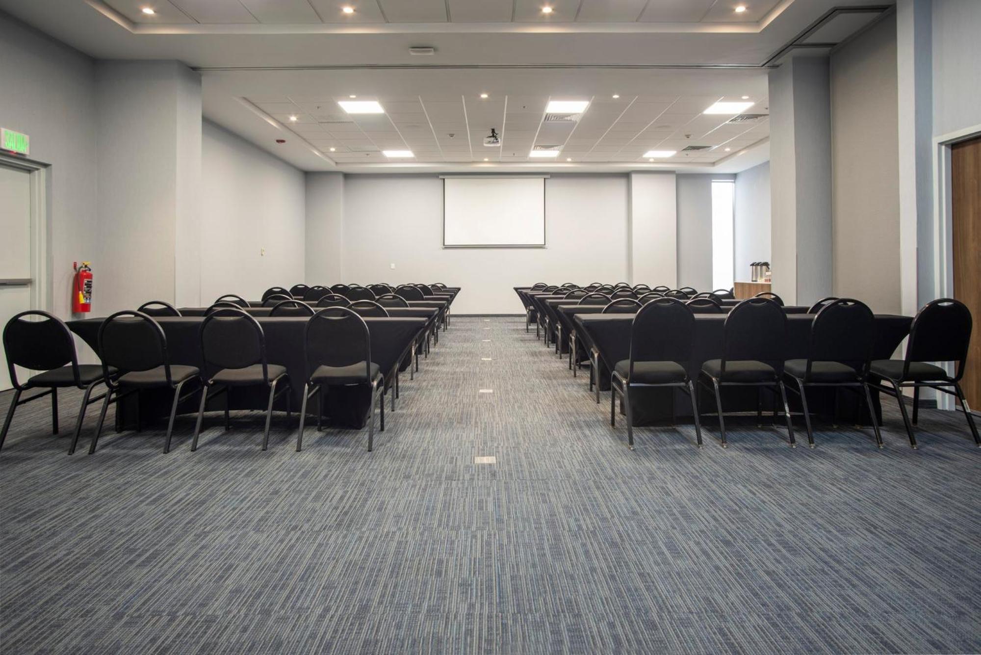Holiday Inn Express Guadalajara Iteso By Ihg Zapopan Eksteriør bilde